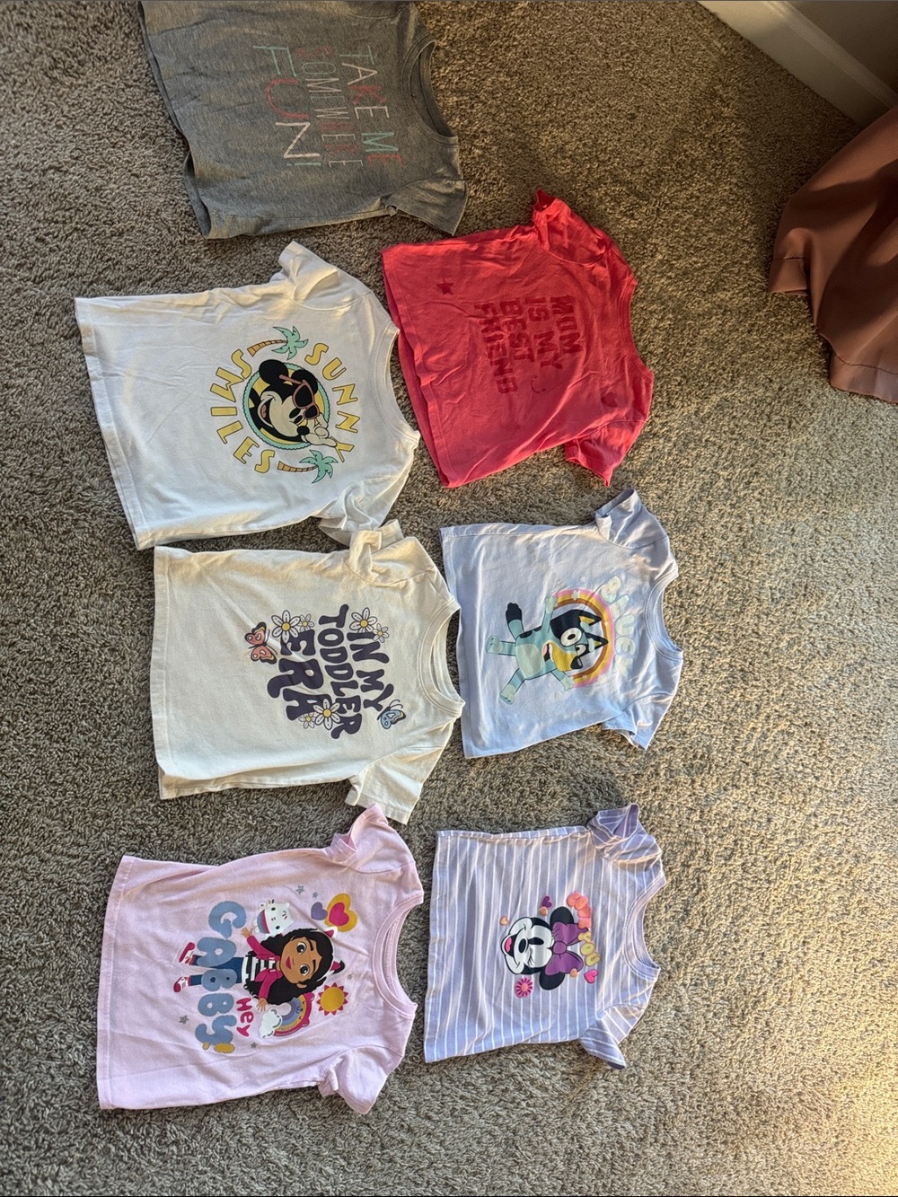 Bundle of 4T graphic shirts- 8 shirts